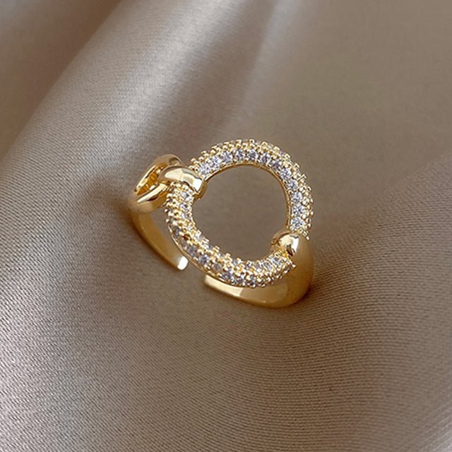 Anillo dorado de diamantes - Hipnotelia