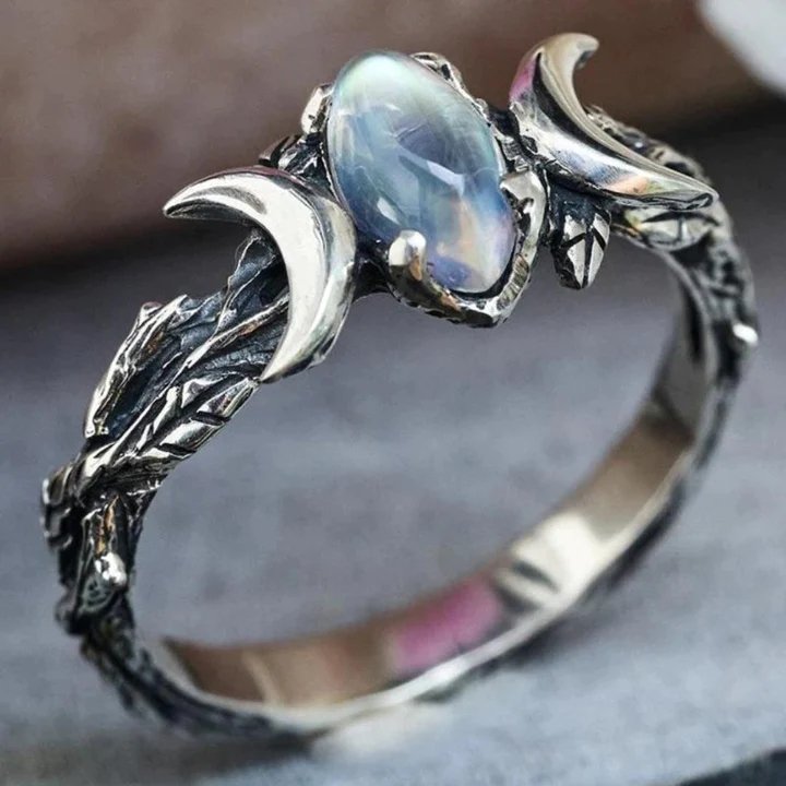 Anillo plateado vintage con luna de cristal - Hipnotelia