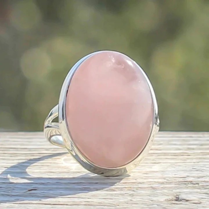 Anillo plateado vintage de cuarzo rosa - Hipnotelia