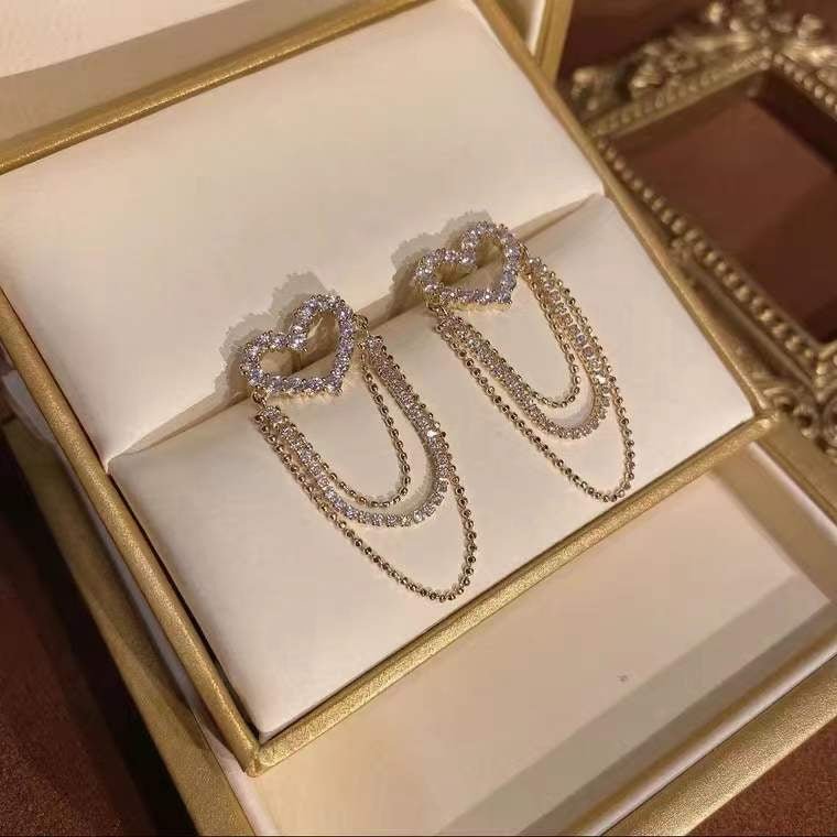 Aretes brillantes en forma de corazón - Hipnotelia