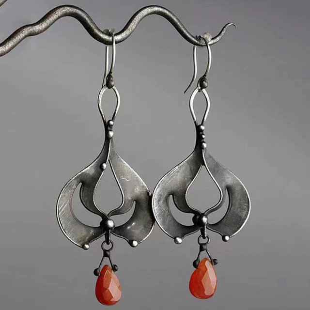 Pendientes vintage con cristal rojo - Hipnotelia