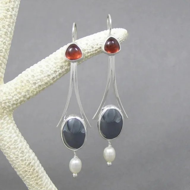 Pendientes vintage de perlas con cristal rojo - Hipnotelia