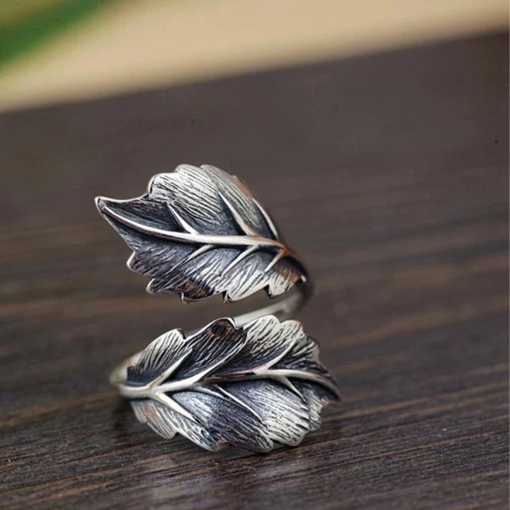Anillo ajustable plateado de hojas - Hipnotelia