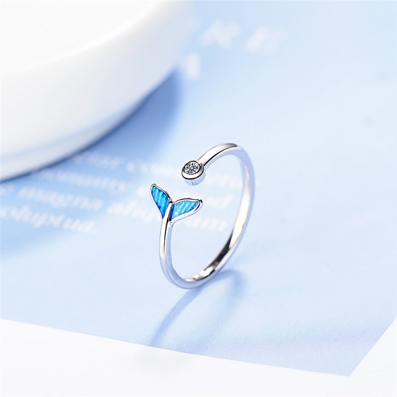 Anillo plateado con cola de ballena de circonita - Hipnotelia