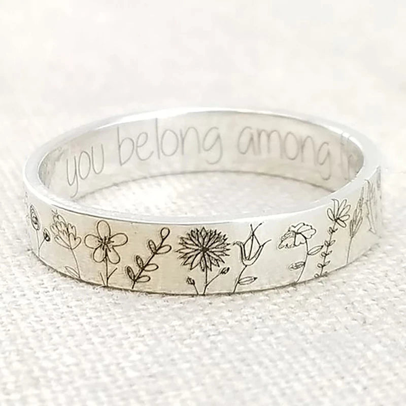 Anillo plateado con flores talladas - Hipnotelia
