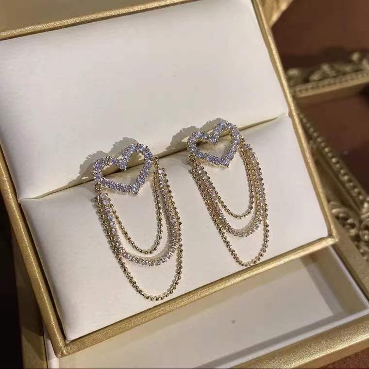 Aretes brillantes en forma de corazón - Hipnotelia