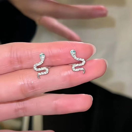 Aretes de serpiente - Hipnotelia