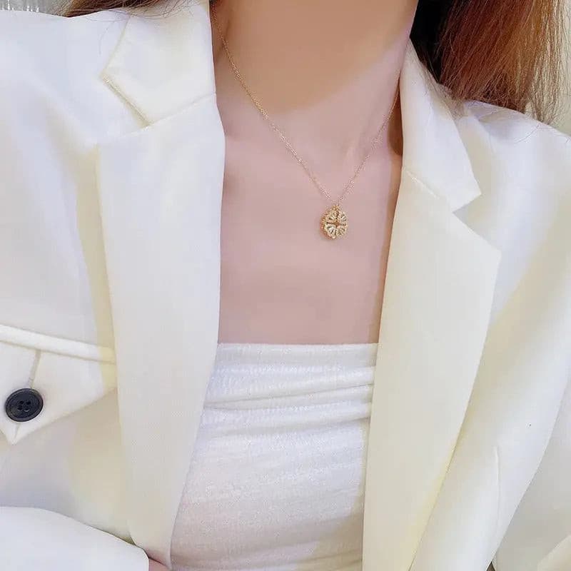 Collar con  Trébol de cuatro corazones - Moroveta