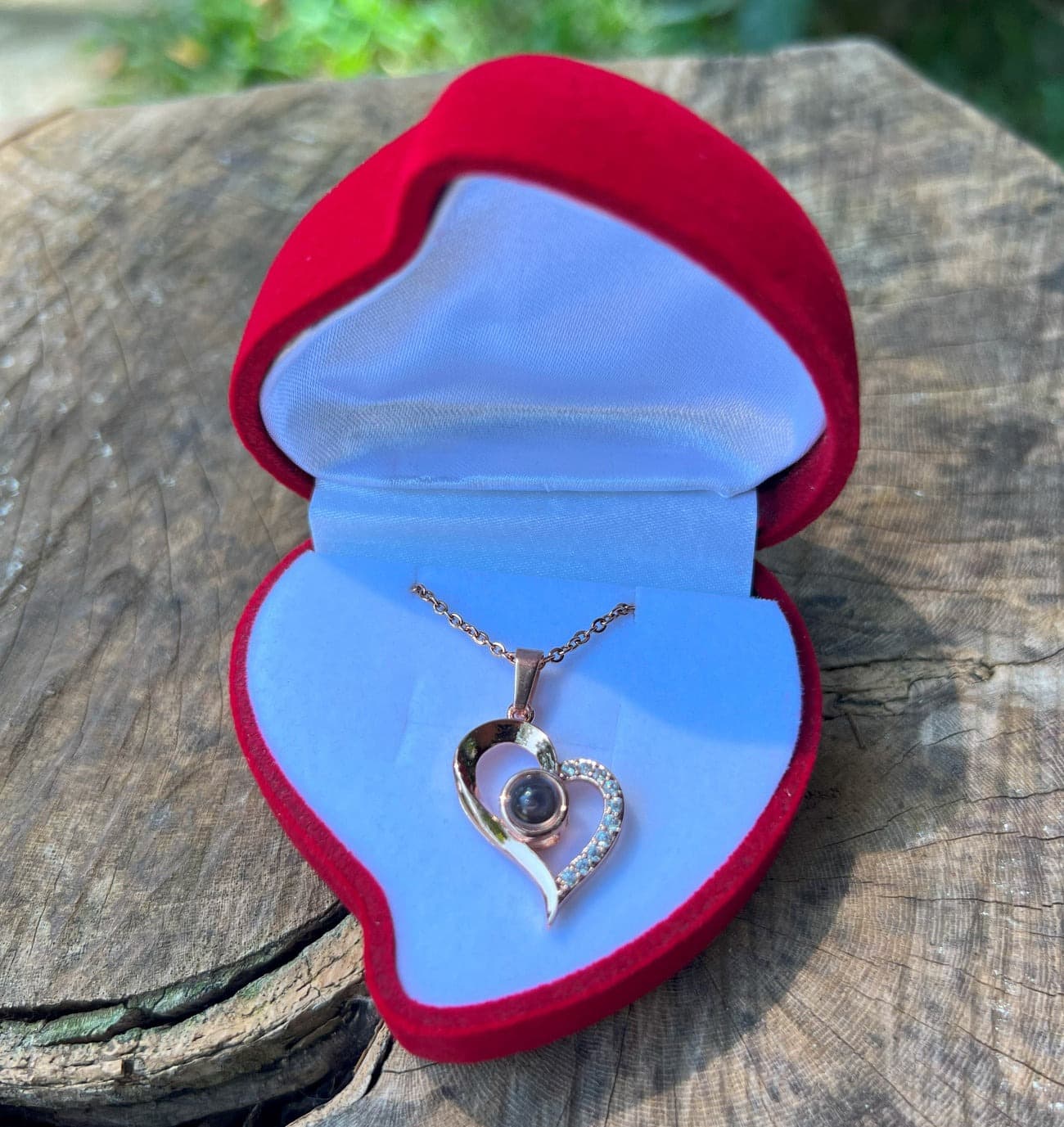 Collar "Te amo" en 100 idiomas con Caja - Hipnotelia