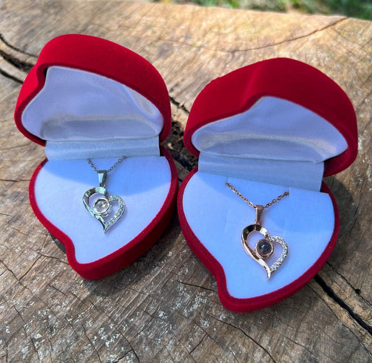 Collar "Te amo" en 100 idiomas con Caja - Hipnotelia