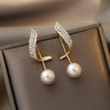 Pendientes largos elegantes de perlas - Hipnotelia