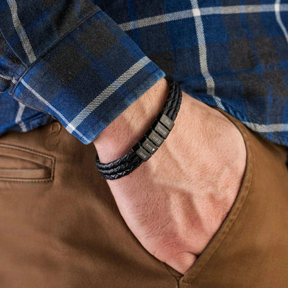 Pulsera de cuero con nombres grabados - Moroveta